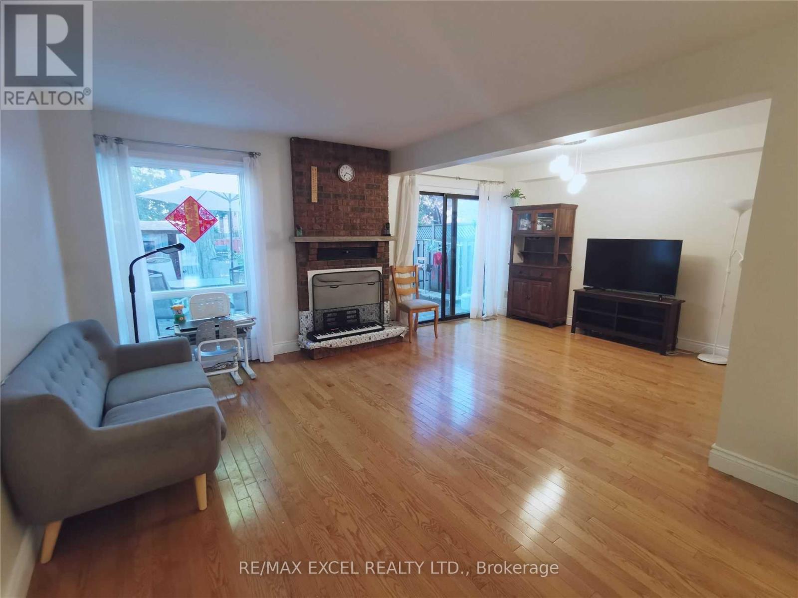 75 Ecclesfield Drive, Toronto, Ontario M1W 2Y3 - Photo 6 - E13130834