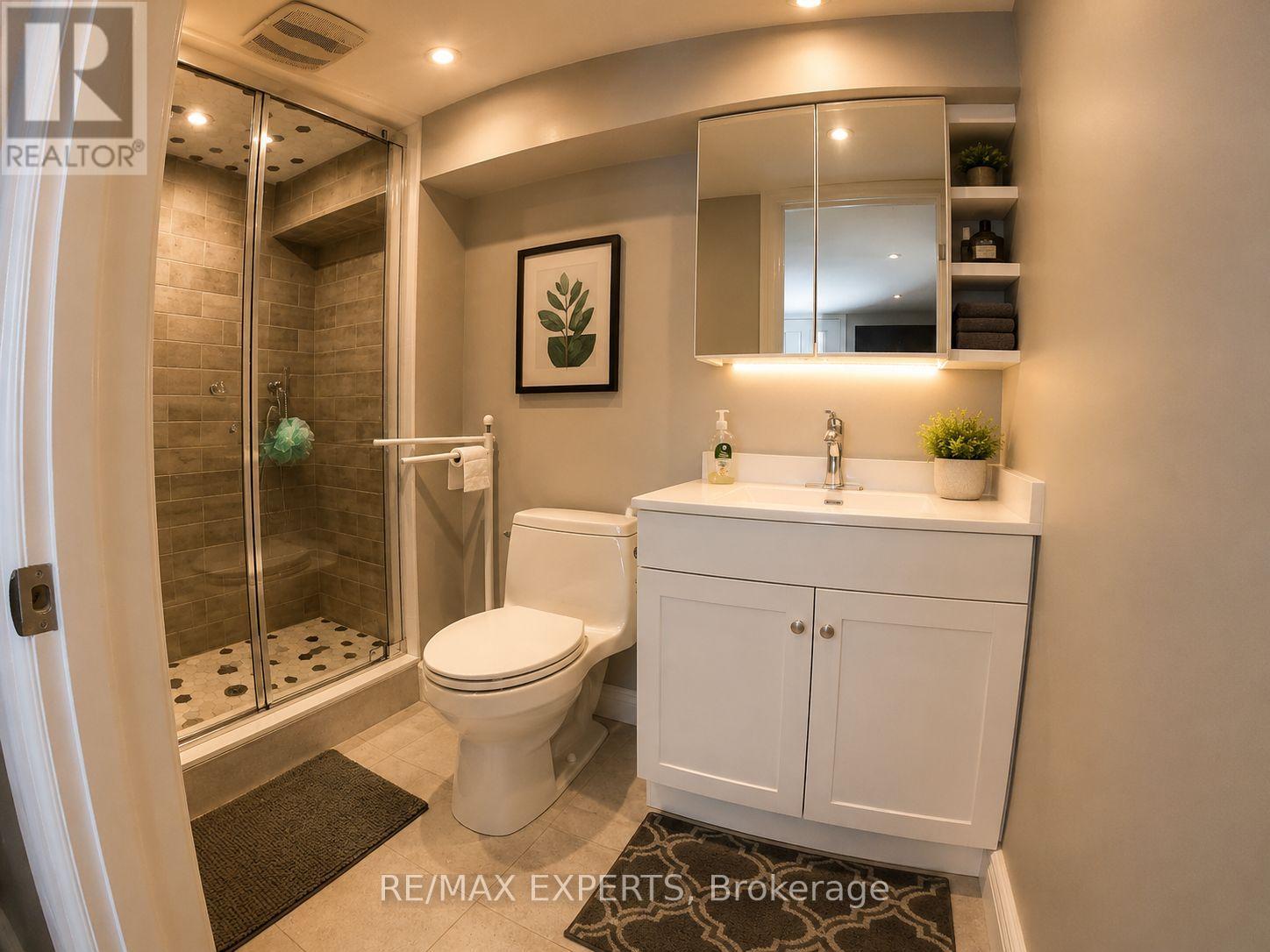 Bsmt - 10 Lady Bank Road, Toronto, Ontario  M8Z 4J5 - Photo 5 - W13093646
