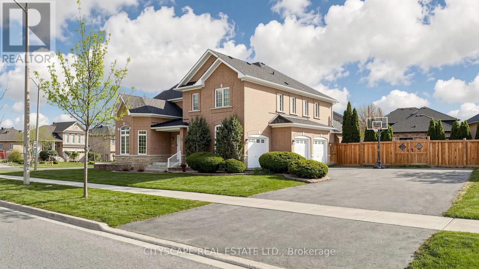 5 Lemsford Drive, Markham, Ontario  L3S 3V1 - Photo 3 - N13130798