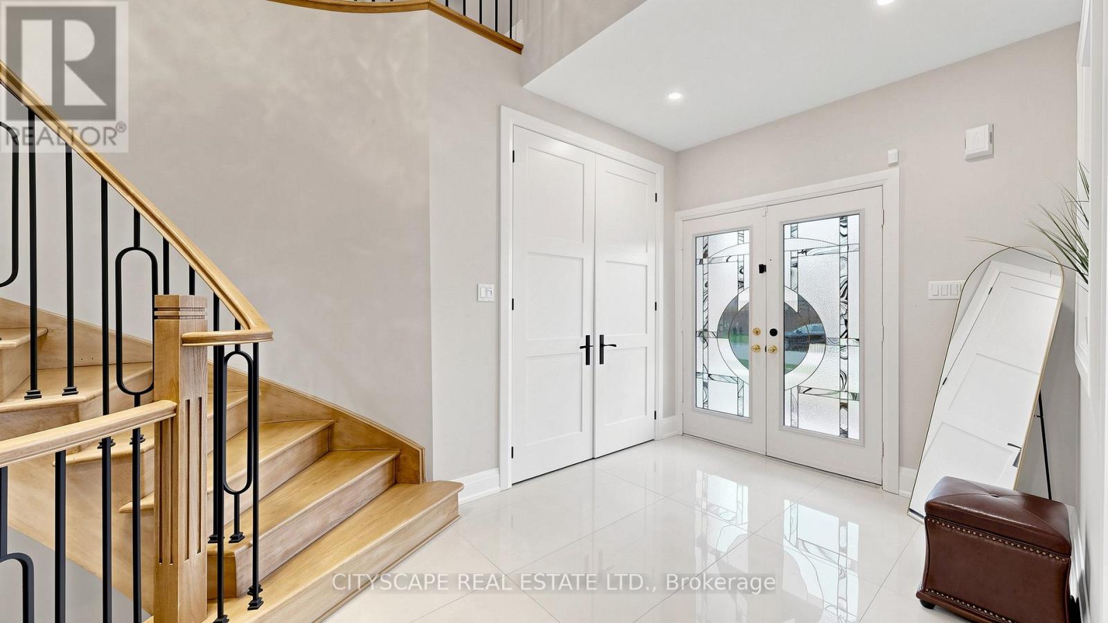 5 Lemsford Drive, Markham, Ontario  L3S 3V1 - Photo 4 - N13130798