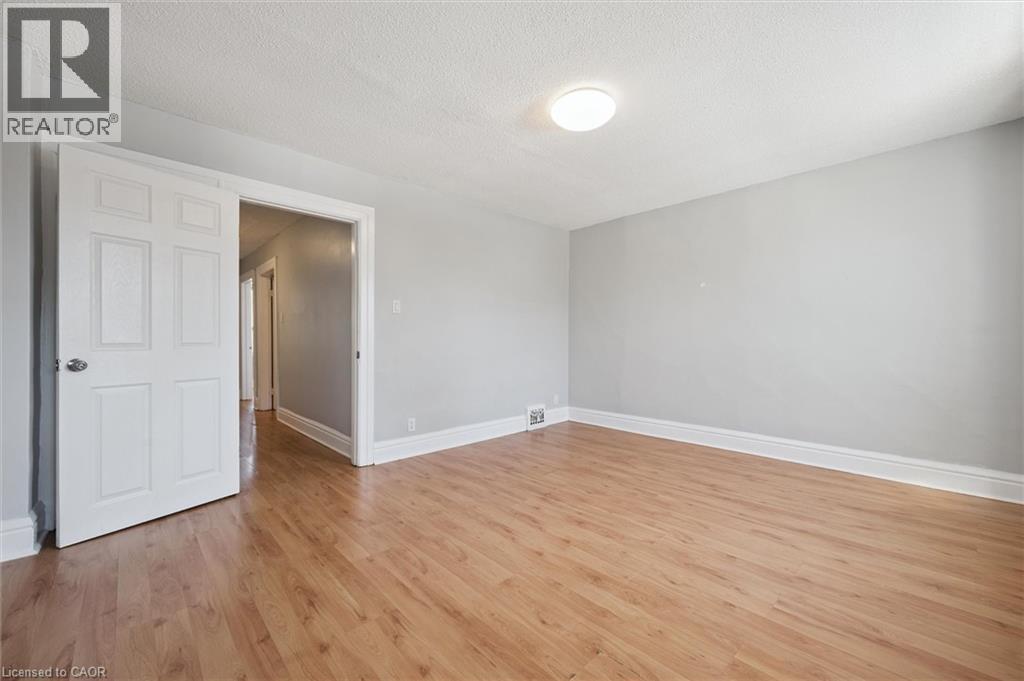 352 W Duke Street W, Kitchener, Ontario  N2H 3Y3 - Photo 21 - 40804218