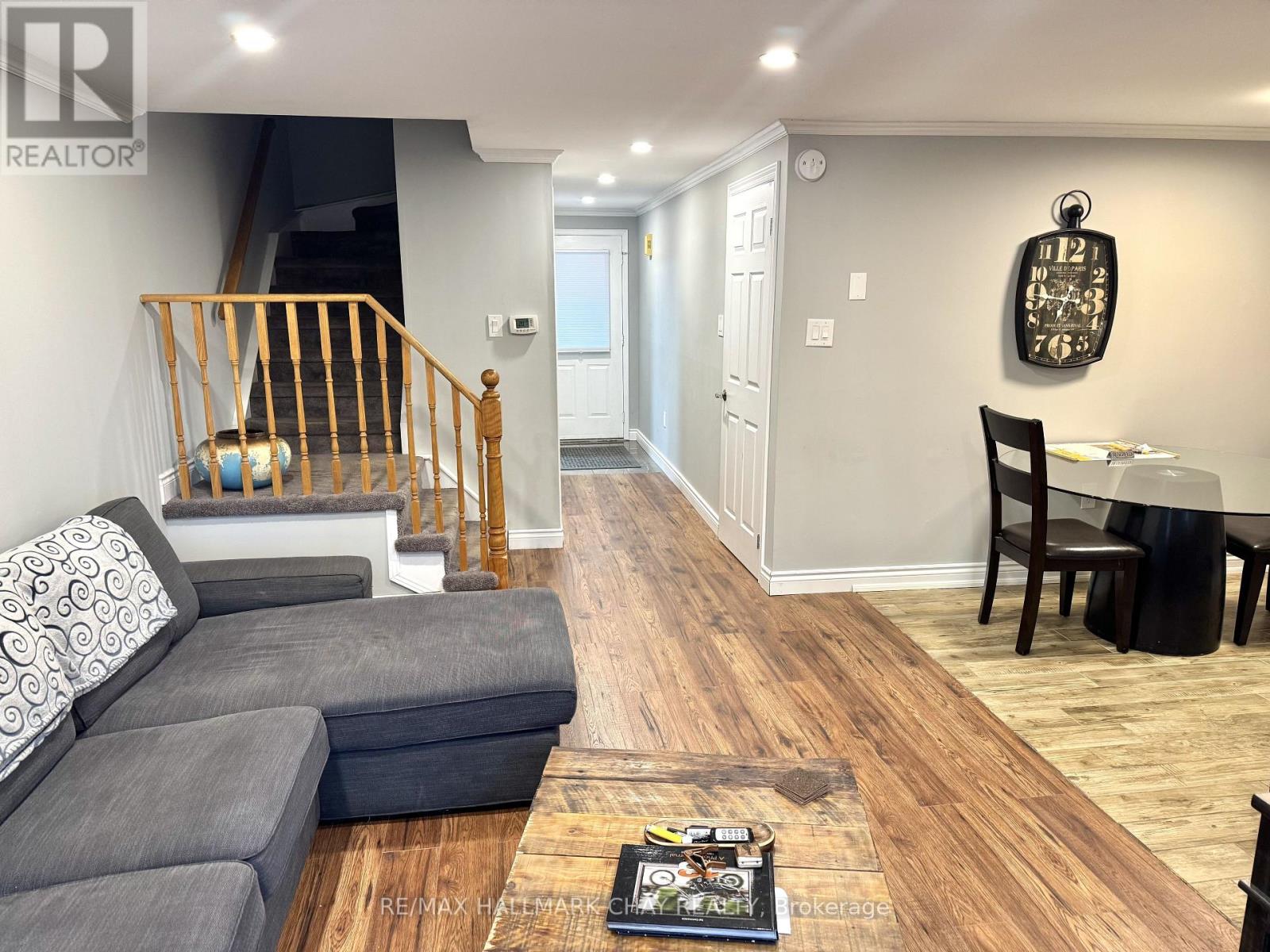 11 Quail Crescent, Barrie, Ontario  L4N 6X1 - Photo 4 - S13130902