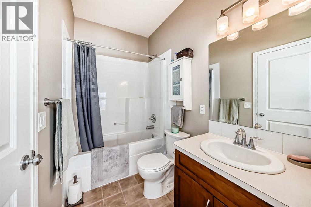 266 Fireside Place, Cochrane, Alberta  T4C 0R0 - Photo 16 - A2288921
