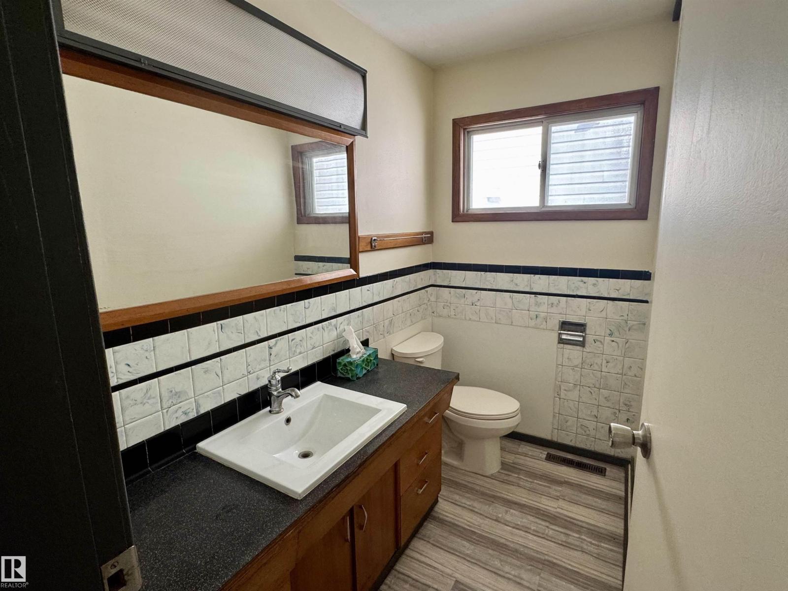 12312 82 St Nw, Edmonton, Alberta  T5B 2X2 - Photo 4 - E4487825