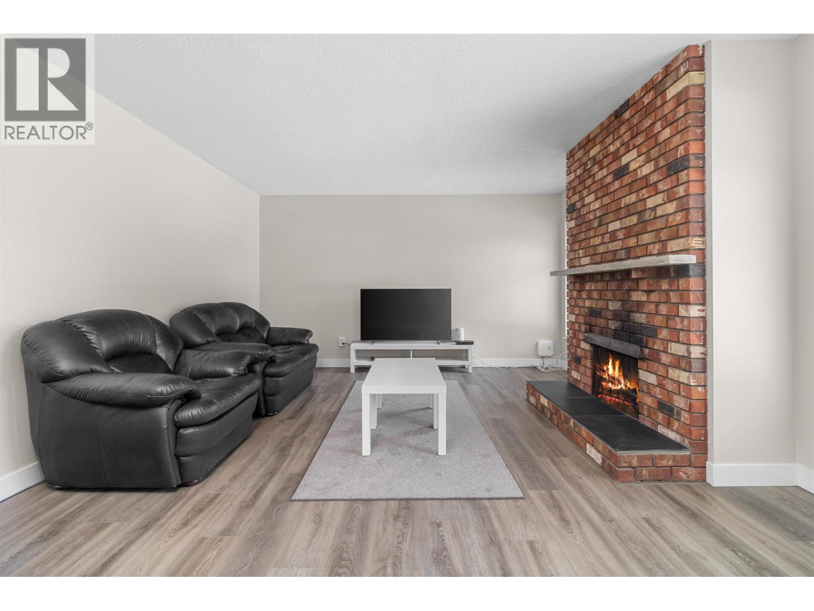 1204 Nestor Street, Coquitlam, British Columbia  V3E 1H6 - Photo 2 - R3107725