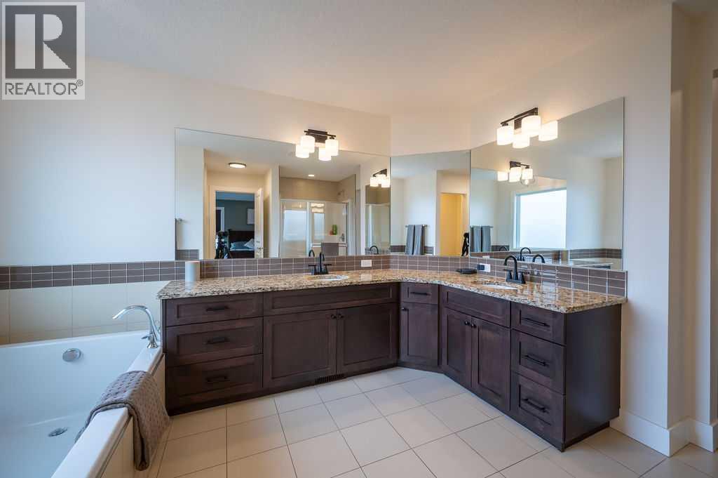 32 Ranchers Manor, Okotoks, Alberta  T1S 0G5 - Photo 30 - A2310306