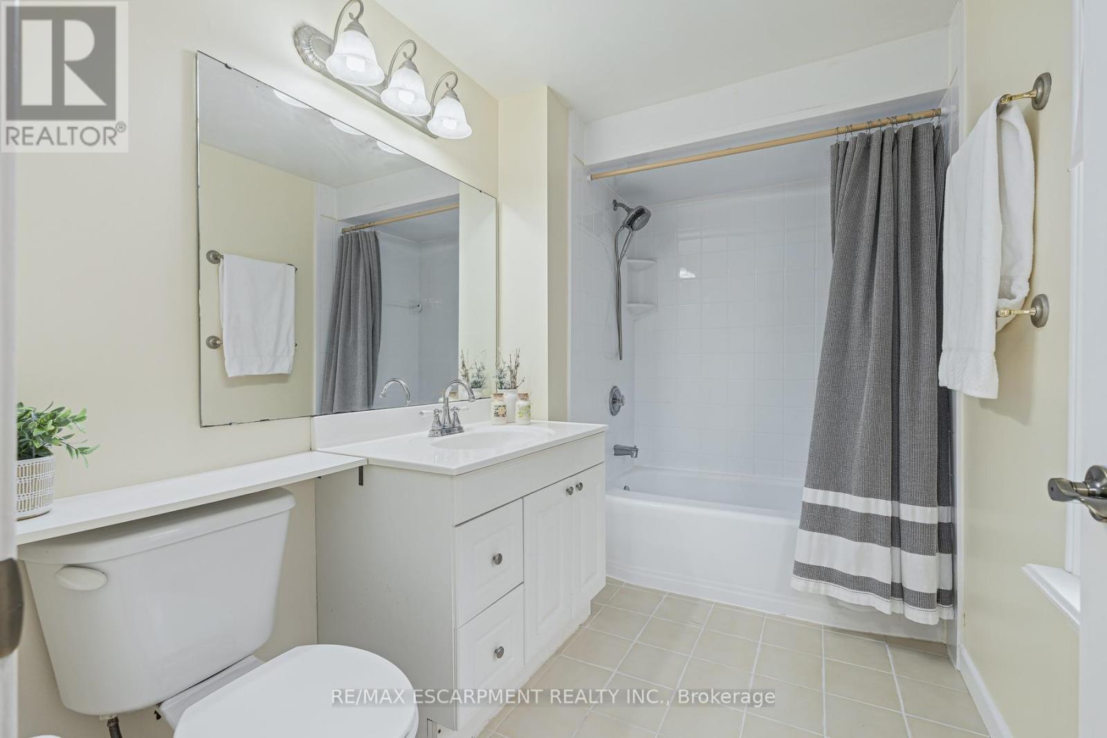 56 Cavendish Crescent, Brampton, Ontario  L6T 1Z4 - Photo 21 - W13130850