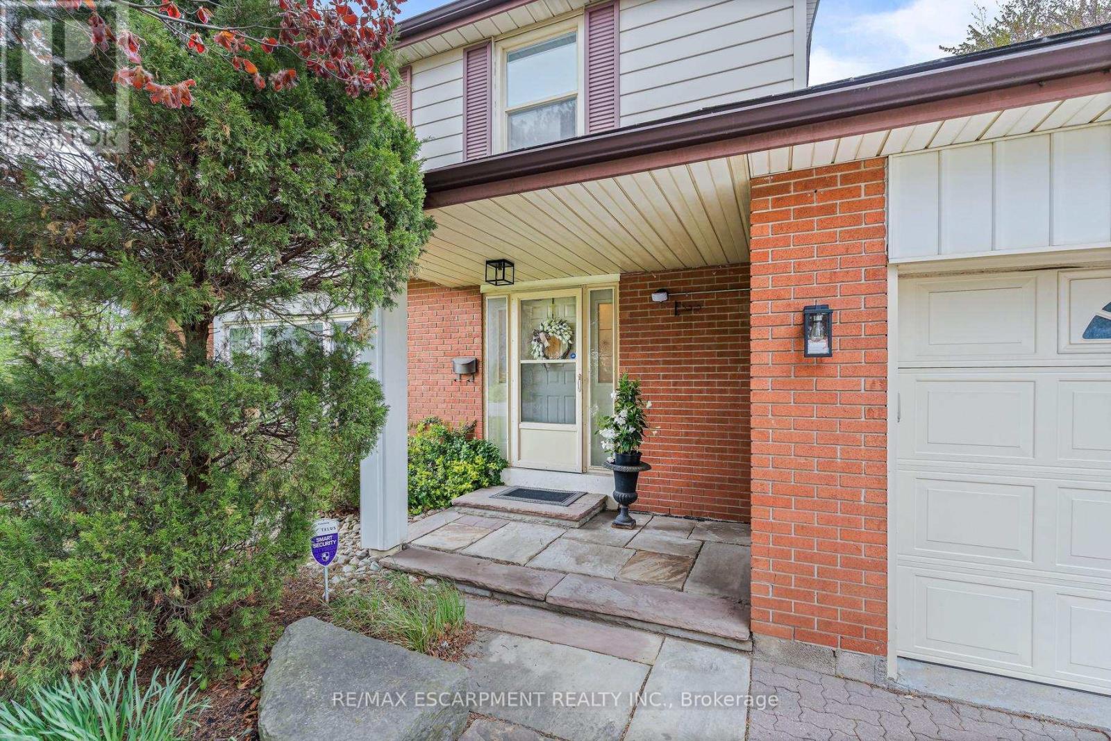 56 Cavendish Crescent, Brampton, Ontario  L6T 1Z4 - Photo 5 - W13130850