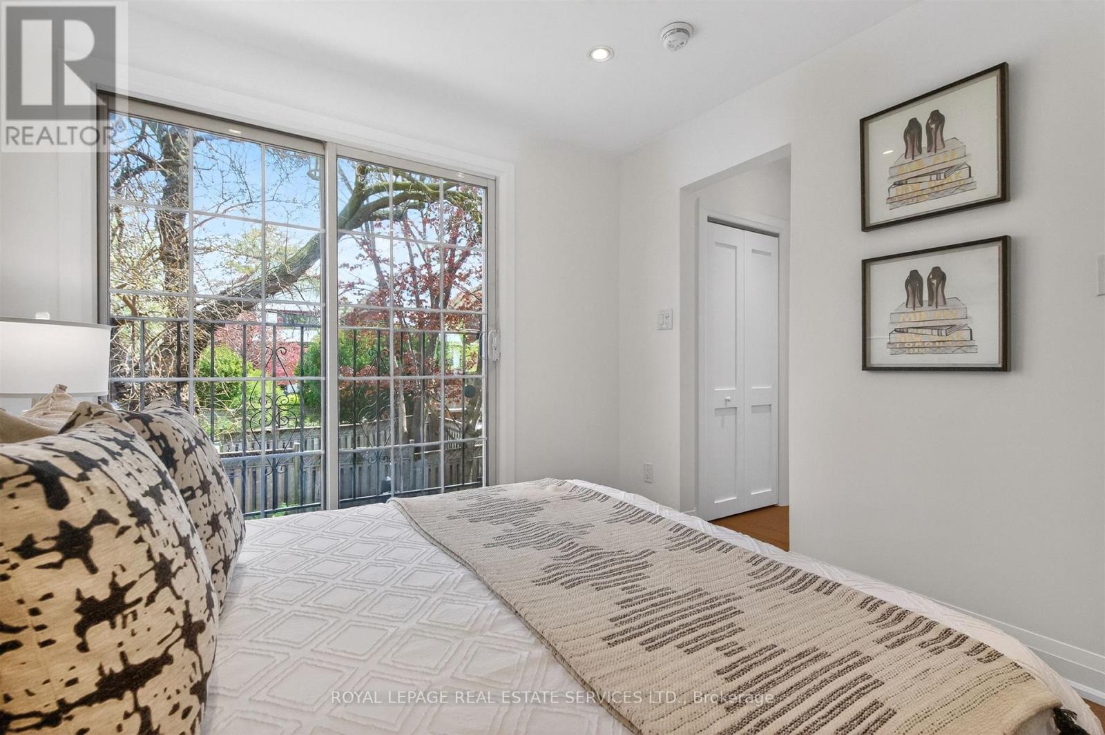 93 Medland Crescent, Toronto, Ontario  M6P 2N3 - Photo 17 - W13130912