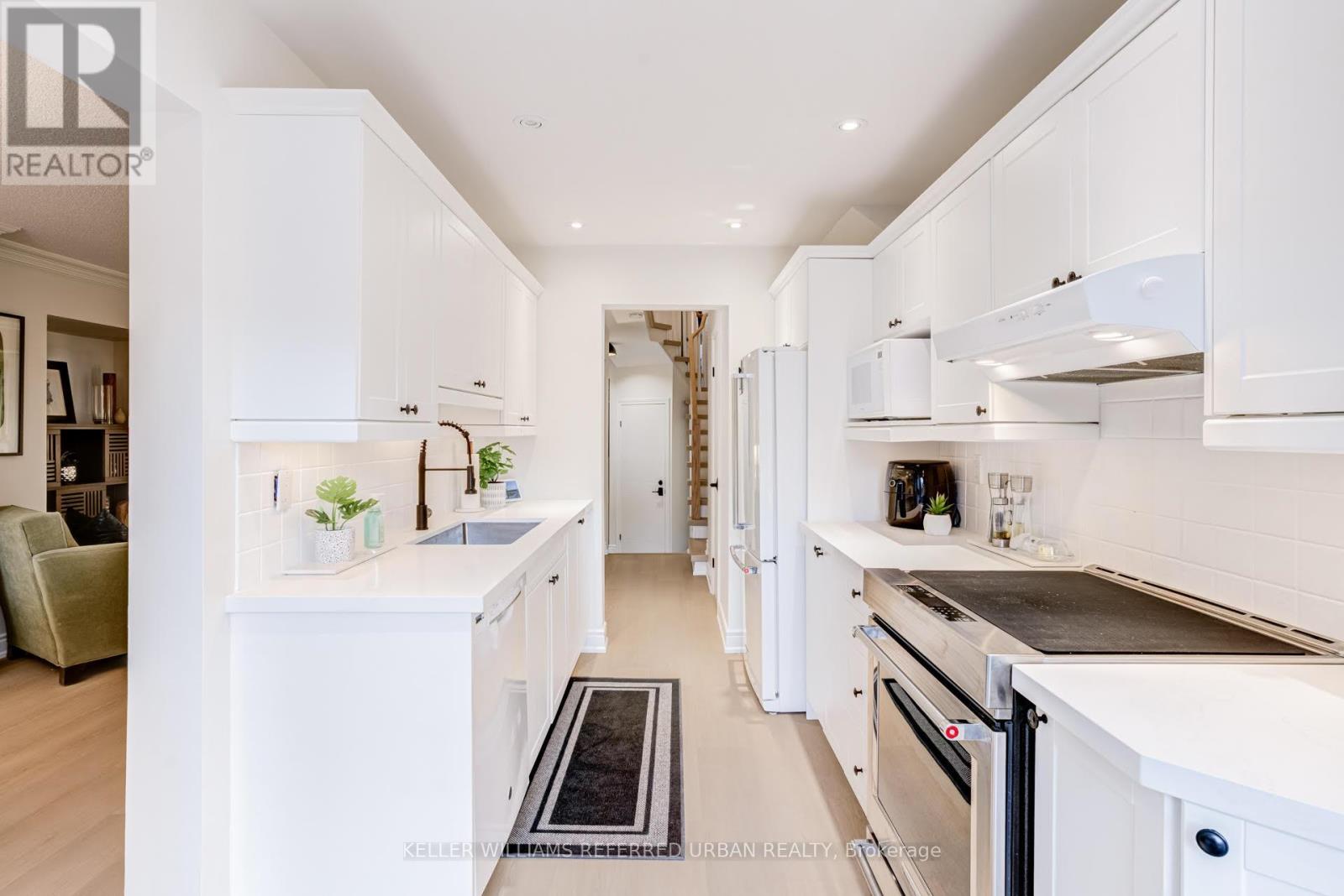 1370 Hazel Mccleary Drive, Oakville, Ontario  L6J 7B1 - Photo 14 - W13130932
