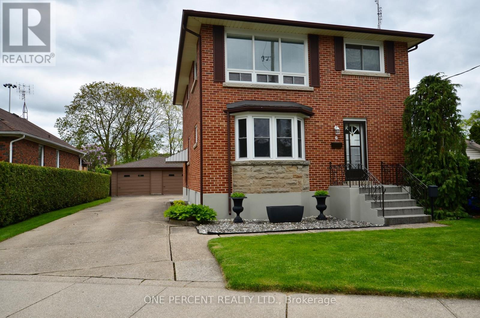 6 KINGSWAY CRESCENT, St. Catharines, Ontario