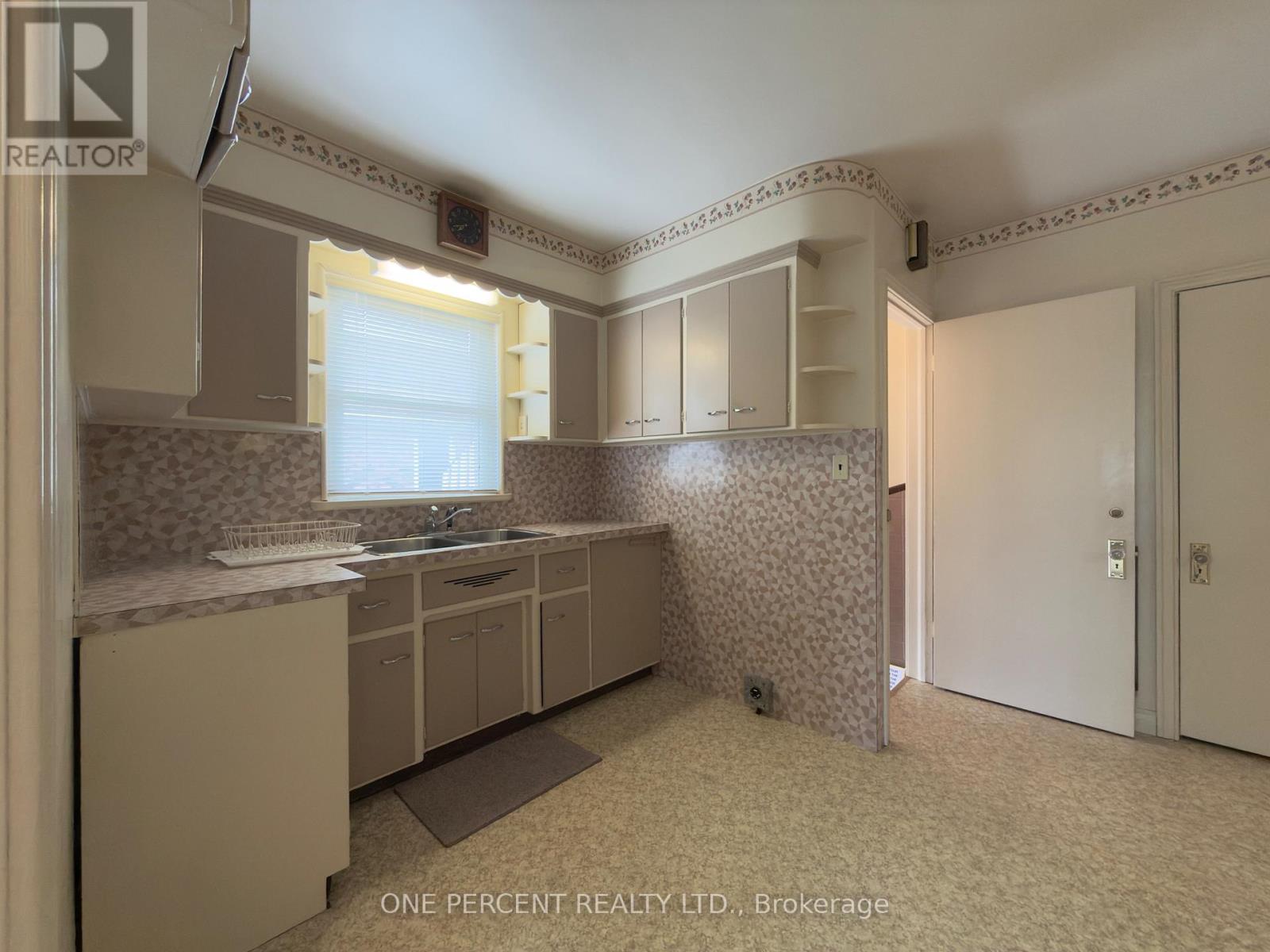 6 Kingsway Crescent, St. Catharines, Ontario  L2N 1A6 - Photo 19 - X13130944