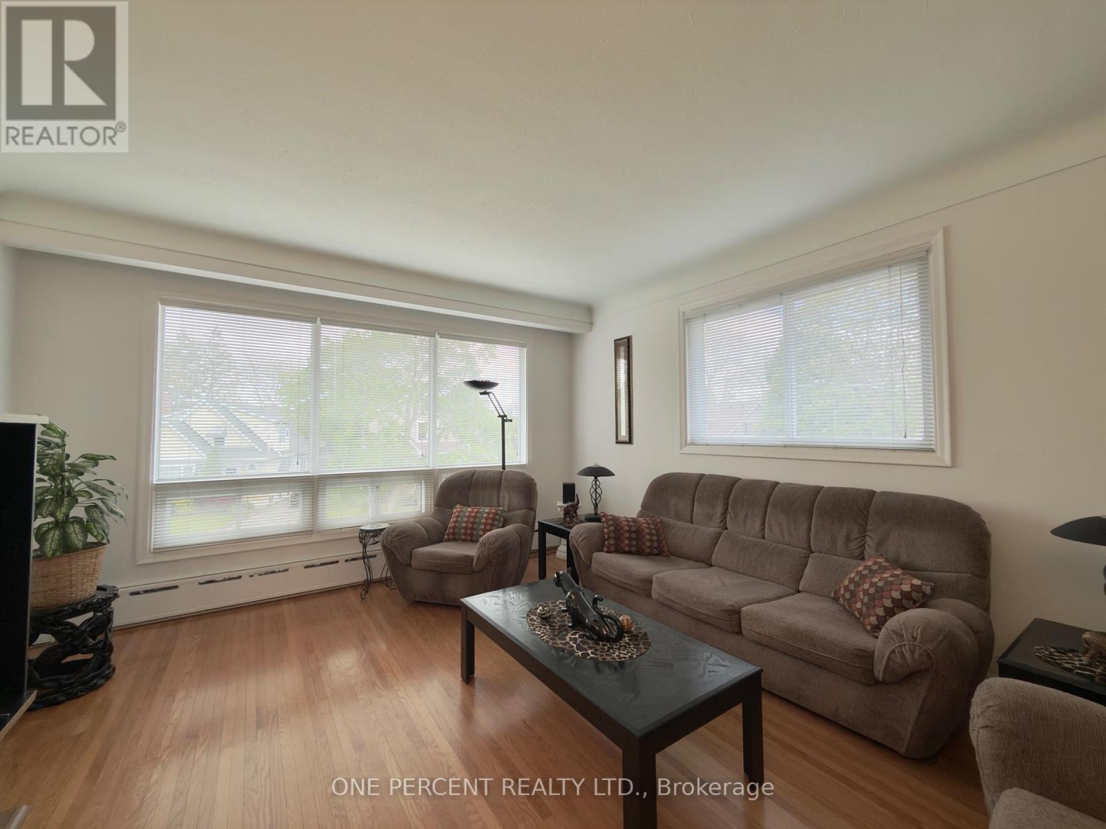 6 Kingsway Crescent, St. Catharines, Ontario  L2N 1A6 - Photo 8 - X13130944