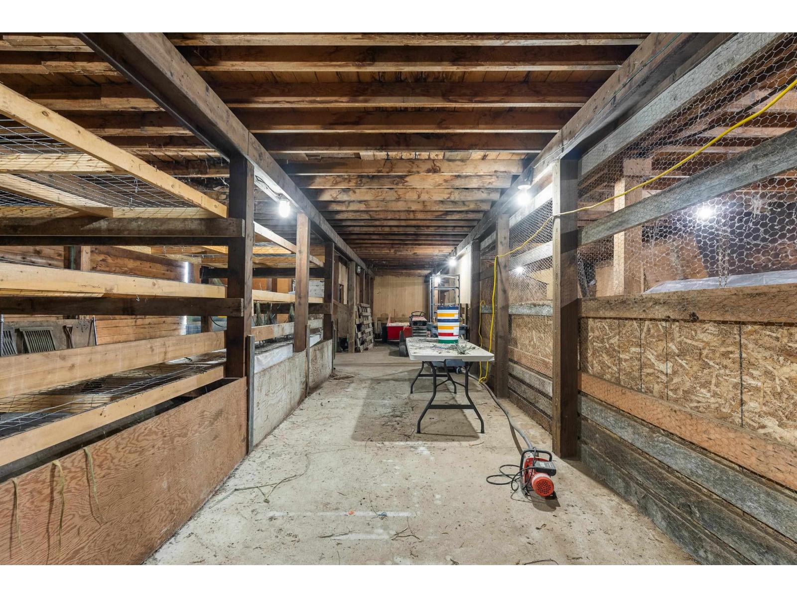 681 Bradner Road, Abbotsford, British Columbia  V4X 2J5 - Photo 27 - R3121040