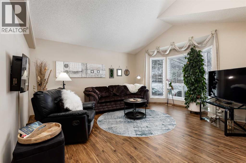 374 Martindale Boulevard Ne, Calgary, Alberta  T3J 3M1 - Photo 2 - A2299815