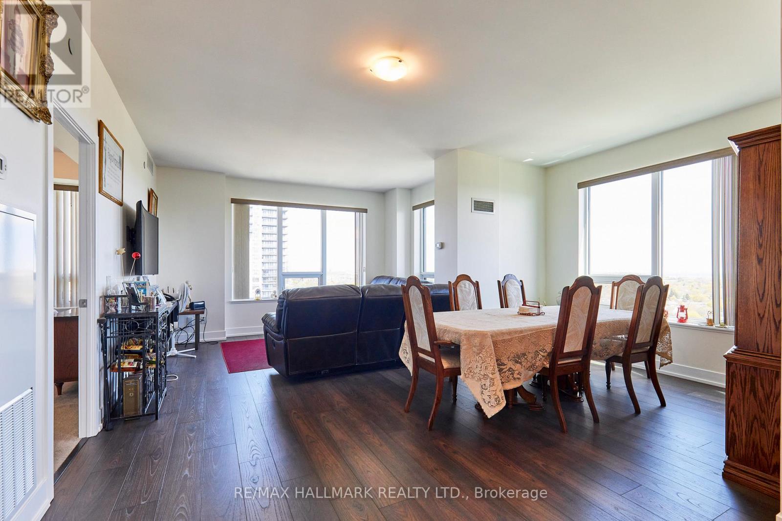 1604 - 1215 Bayly Street, Pickering, Ontario  L1W 1L7 - Photo 6 - E13108056