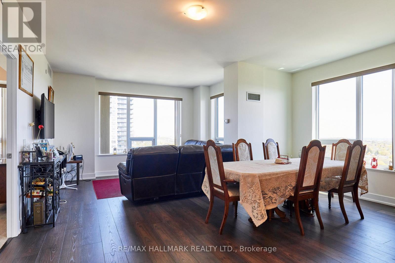 1604 - 1215 Bayly Street, Pickering, Ontario  L1W 1L7 - Photo 5 - E13108056