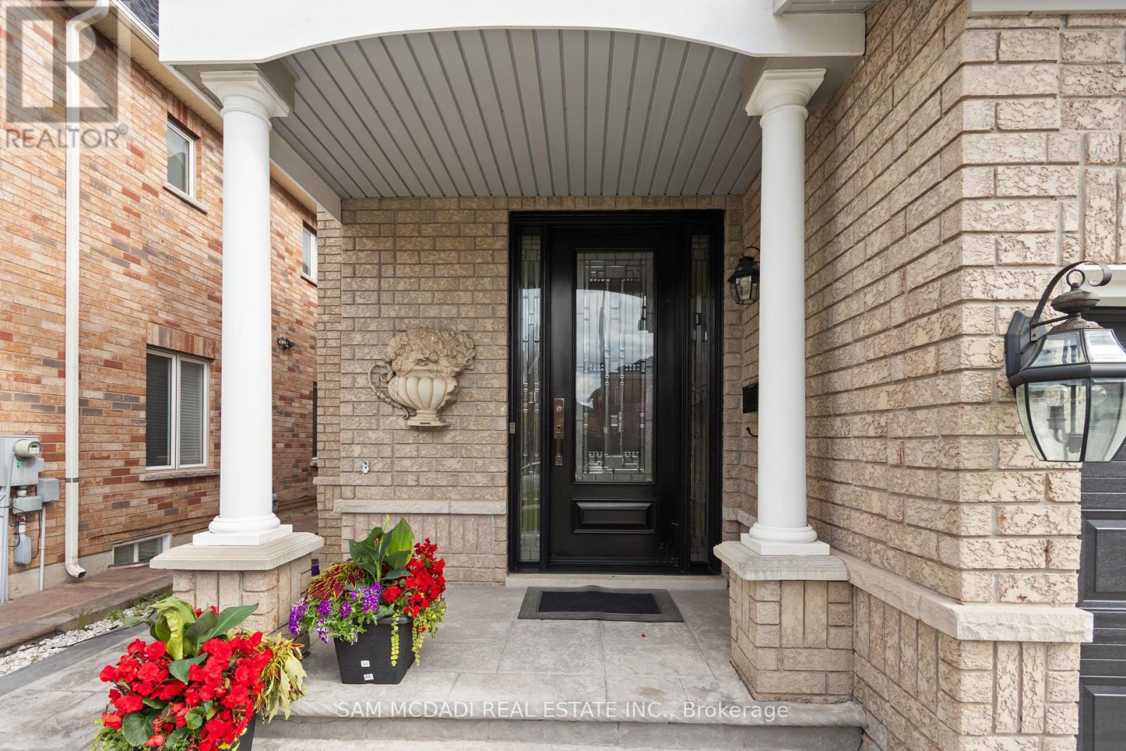 3352 Erin Centre Boulevard, Mississauga, Ontario  L5M 8C3 - Photo 4 - W12993620