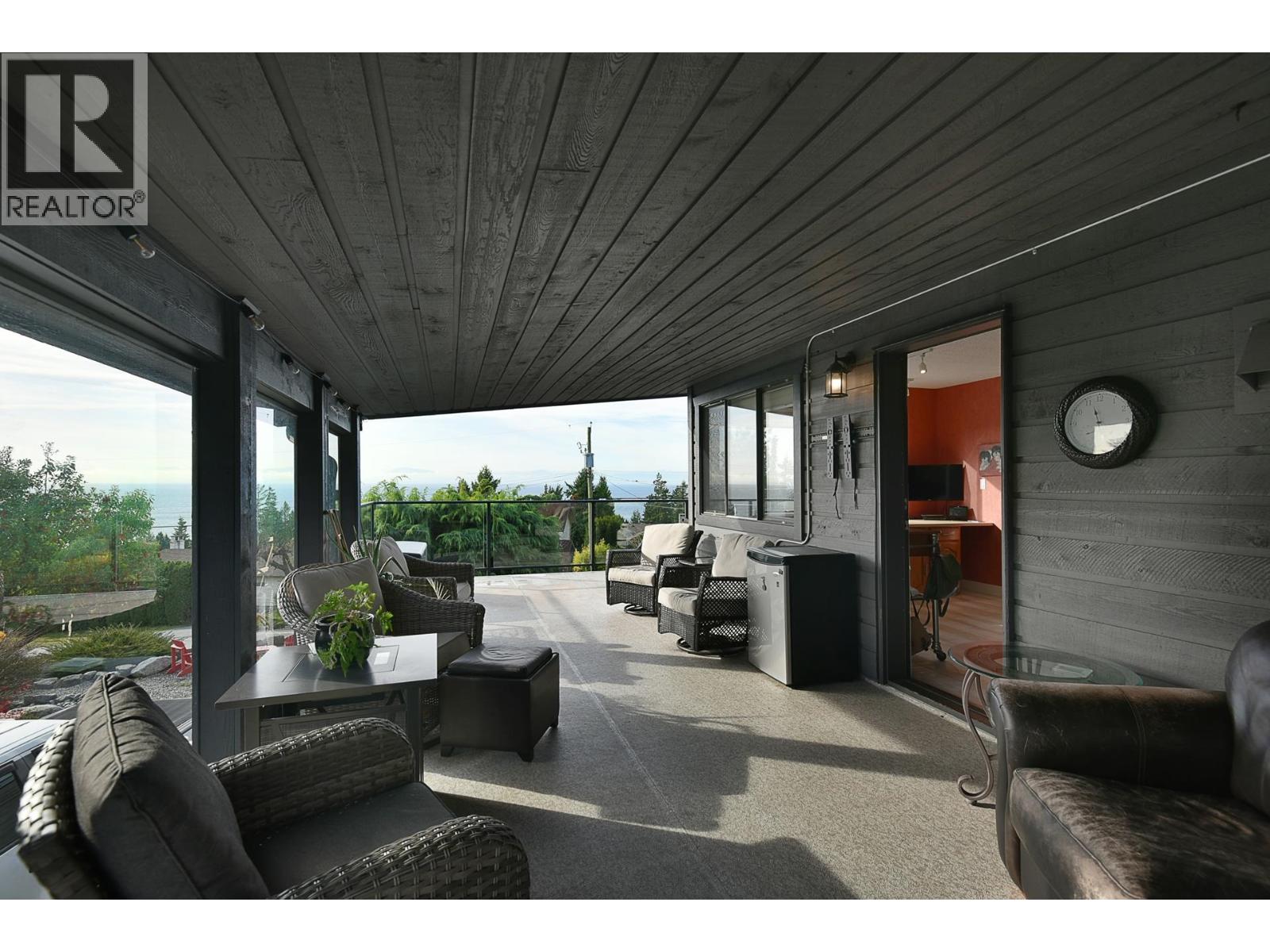 4926 Laurel Avenue, Sechelt, British Columbia  V7Z 0B7 - Photo 12 - R3123955