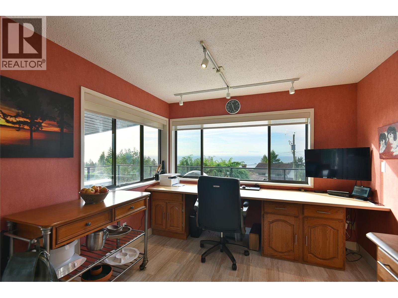 4926 Laurel Avenue, Sechelt, British Columbia  V7Z 0B7 - Photo 13 - R3123955