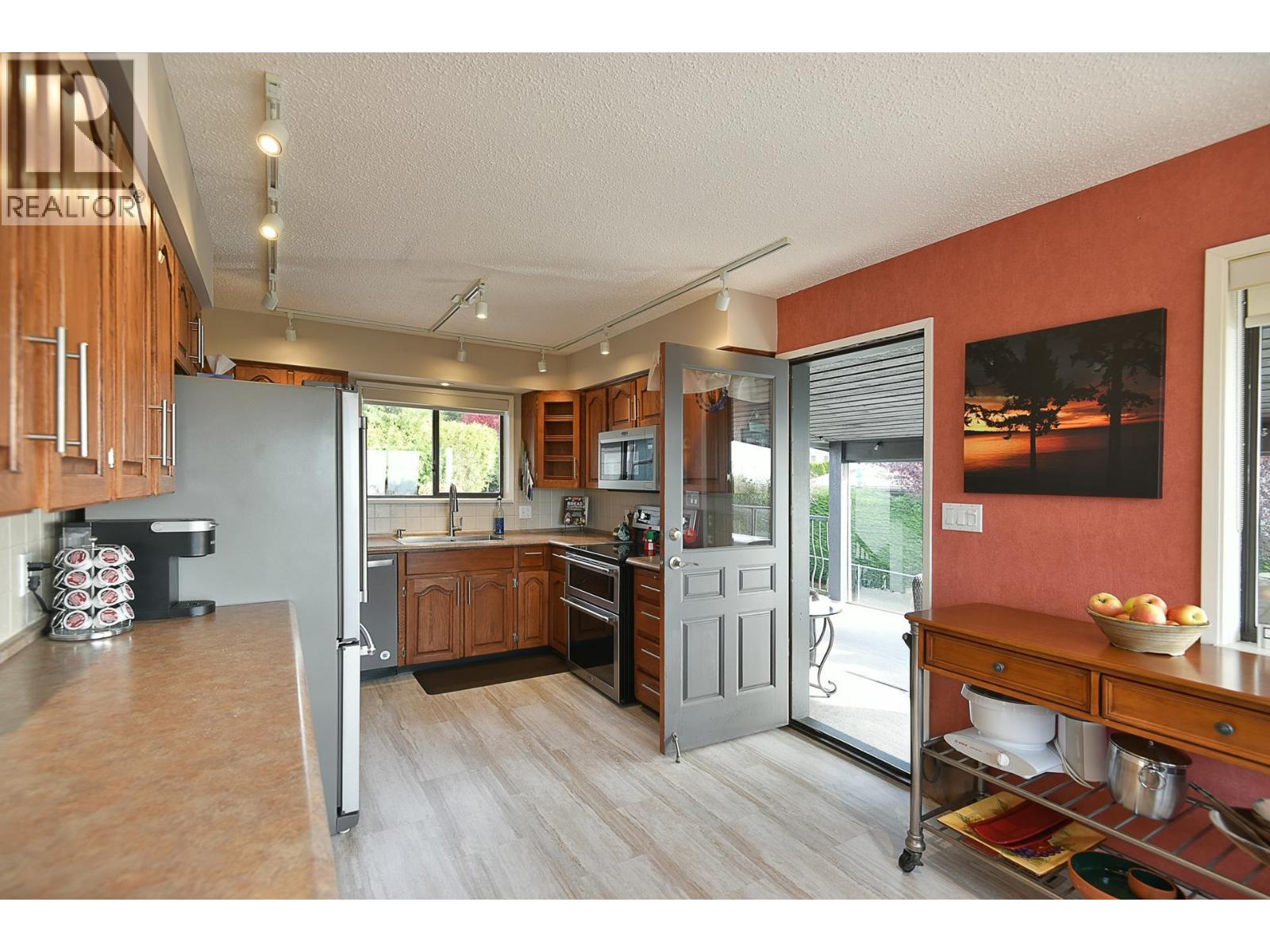 4926 Laurel Avenue, Sechelt, British Columbia  V7Z 0B7 - Photo 14 - R3123955