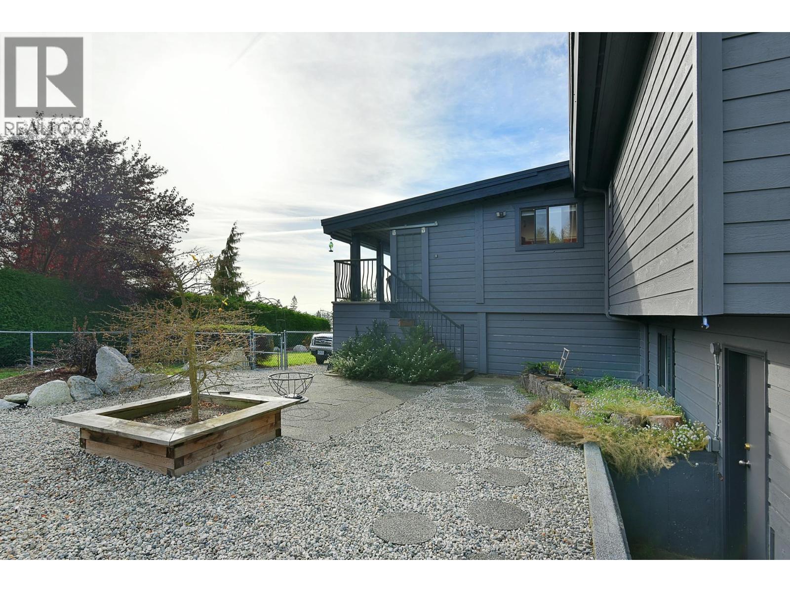 4926 Laurel Avenue, Sechelt, British Columbia  V7Z 0B7 - Photo 31 - R3123955
