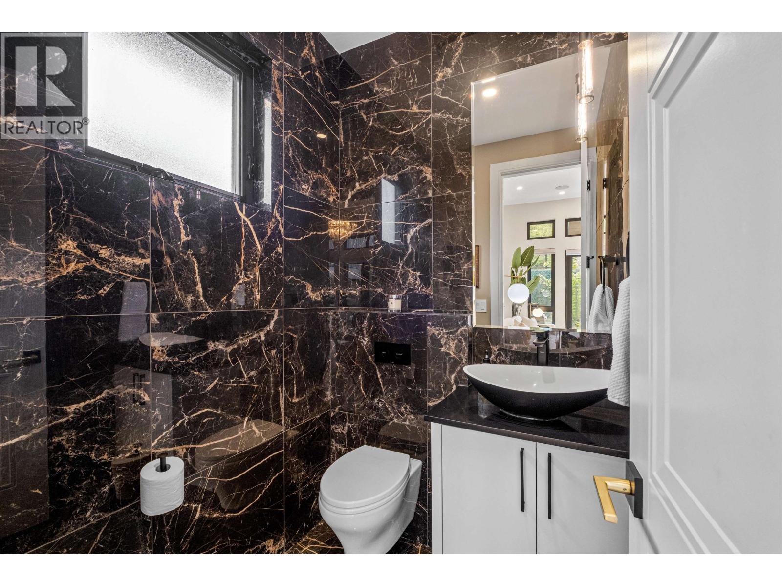 1126 Heywood Street, North Vancouver, British Columbia  V7L 1H4 - Photo 24 - R3123973