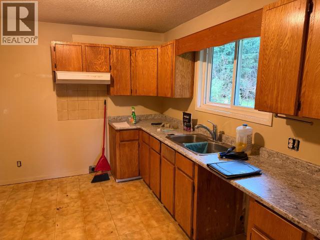 11071 Neave Road, Powell River, British Columbia  V8A 0L6 - Photo 6 - 19717