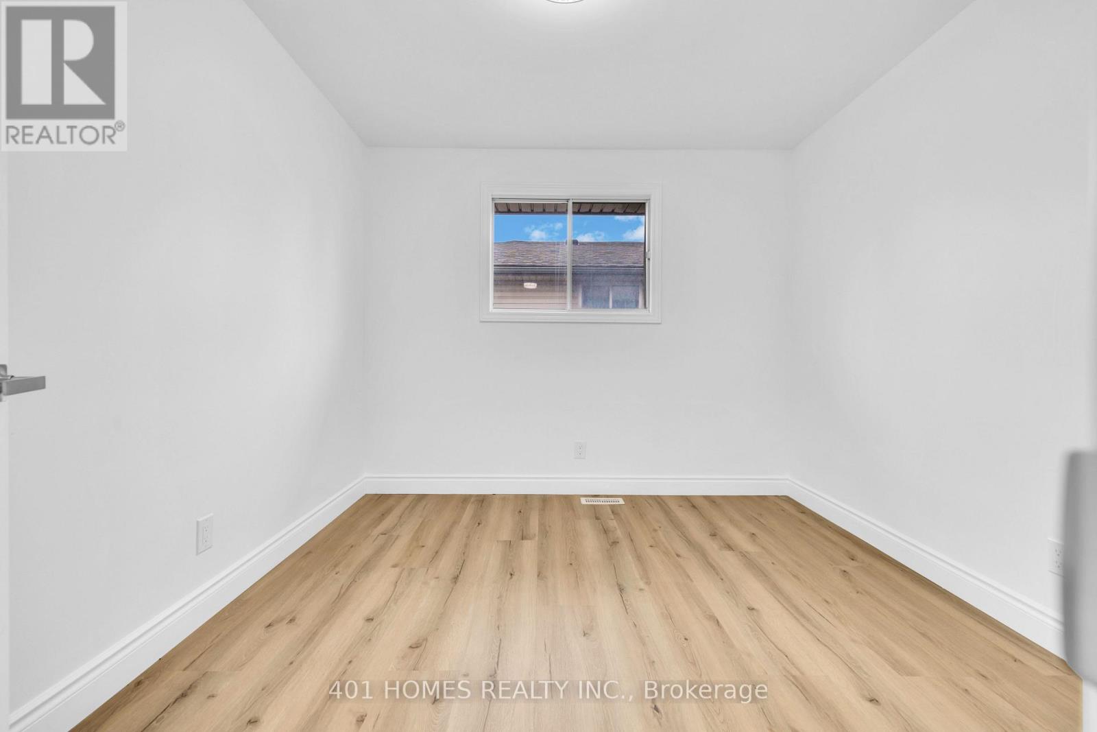 10540 Halstead Crescent N, Windsor, Ontario  N8R 2C4 - Photo 13 - X13130990