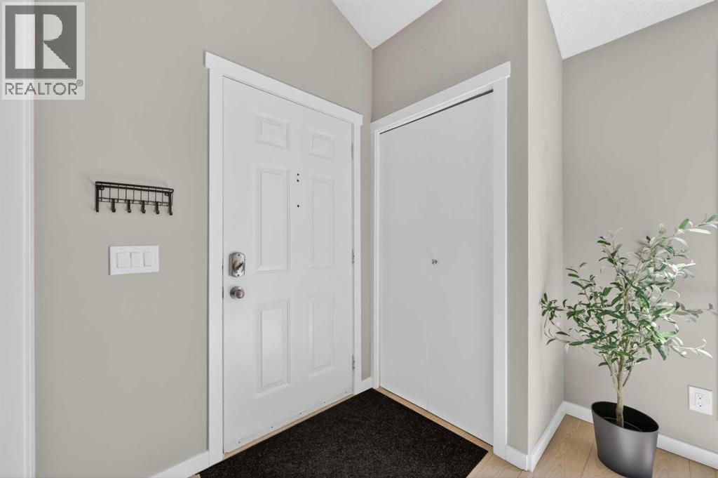 171 Deerfield Drive SE, Calgary, Alberta  T2J 7B7 - Photo 7 - A2306881