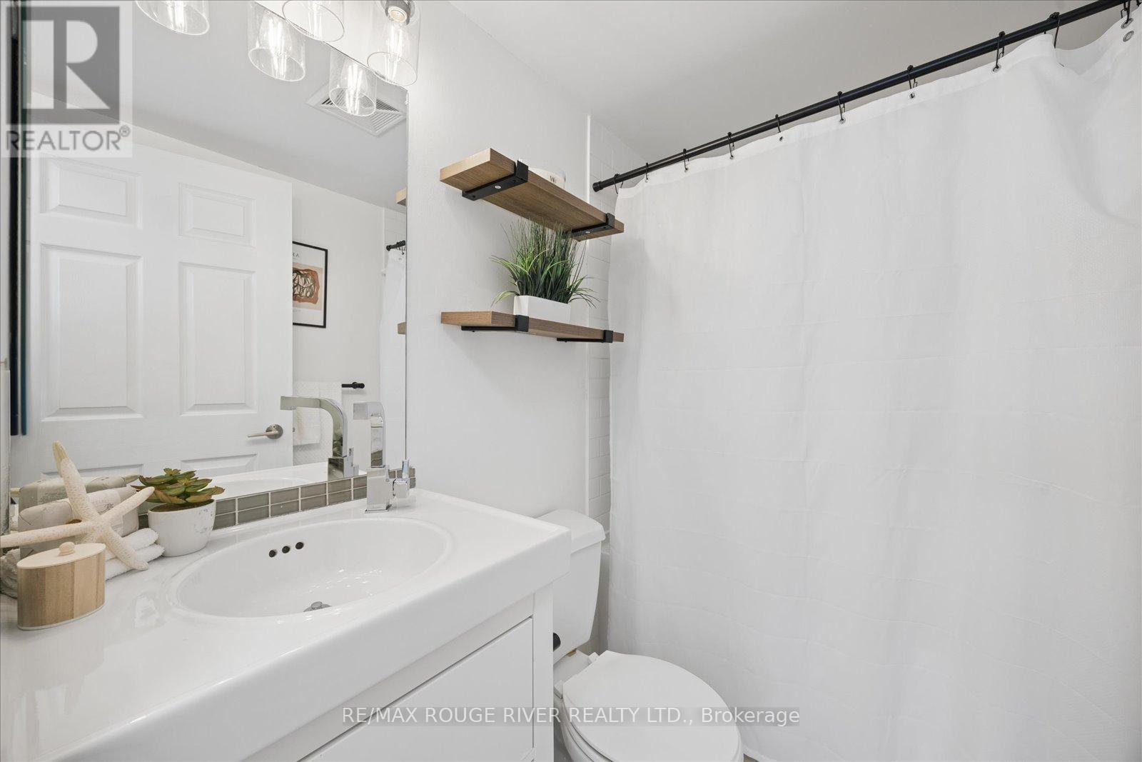 305 - 340 Watson Street W, Whitby, Ontario  L1N 9G1 - Photo 17 - E13123906