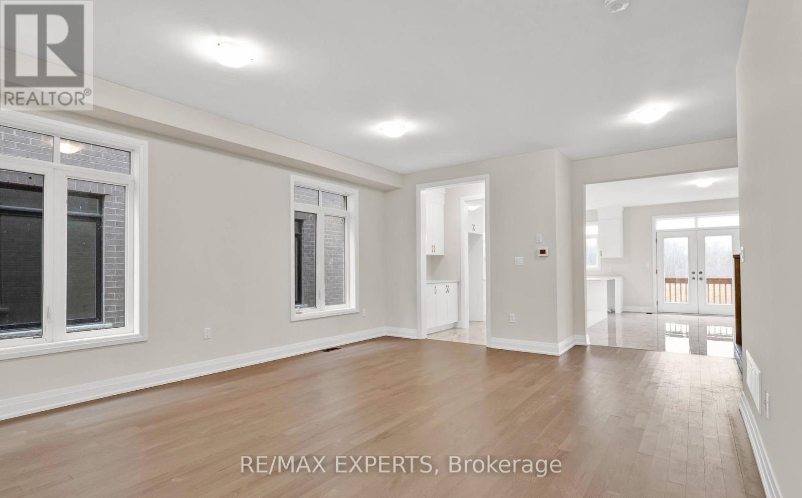 134 Jonkman Boulevard, Bradford West Gwillimbury (Bradford), Ontario L3Z 4J8 - Photo 6 - N13130992