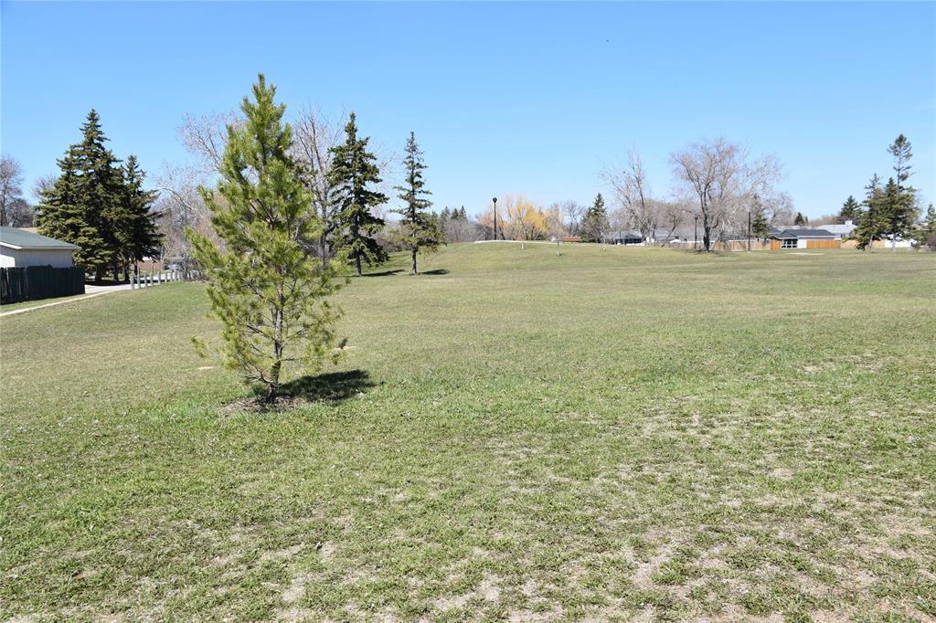 87 Hawkins Crescent, Winnipeg, Manitoba R2N 1H7 - Photo 21 - 202610474