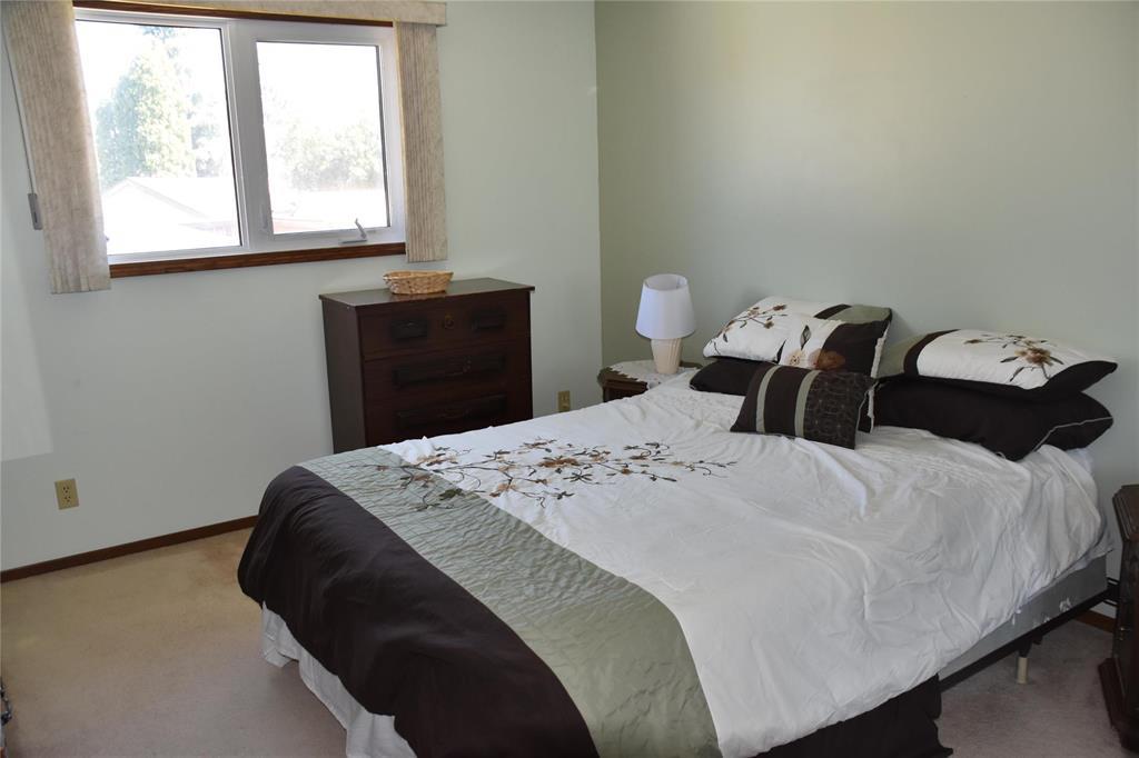 87 Hawkins Crescent, Winnipeg, Manitoba R2N 1H7 - Photo 7 - 202610474