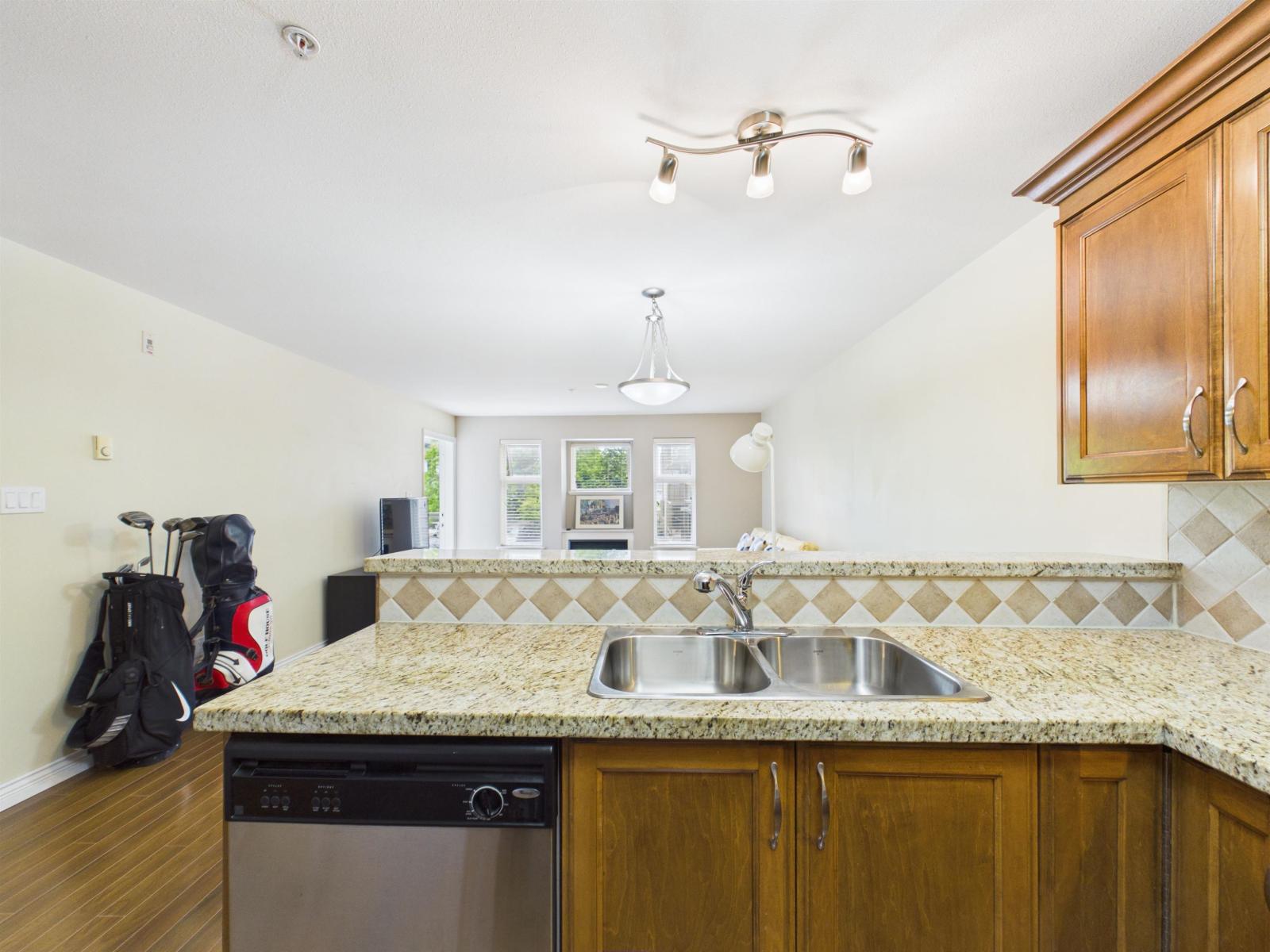 202 10289 133 Street, Surrey, British Columbia  V3T 0B1 - Photo 11 - R3123925