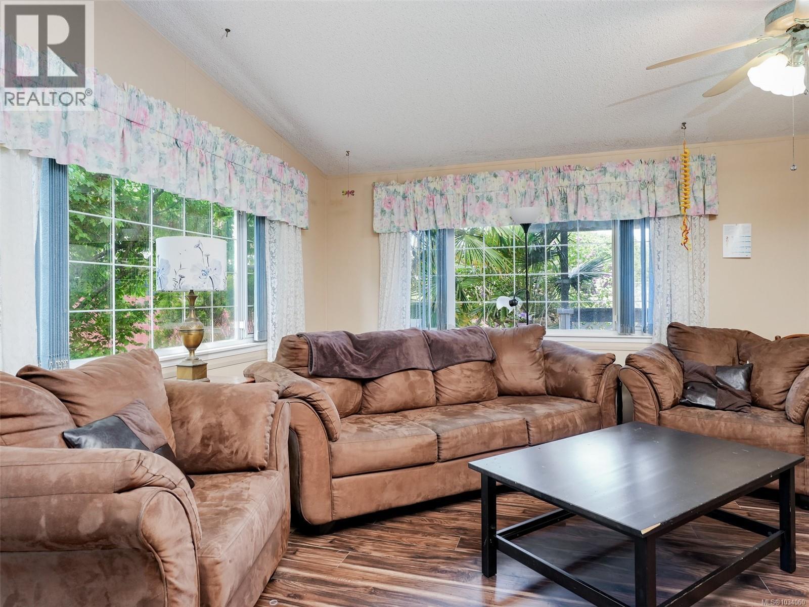 2 2741 Stautw Rd, Central Saanich, British Columbia  V8M 2E9 - Photo 3 - 1034060