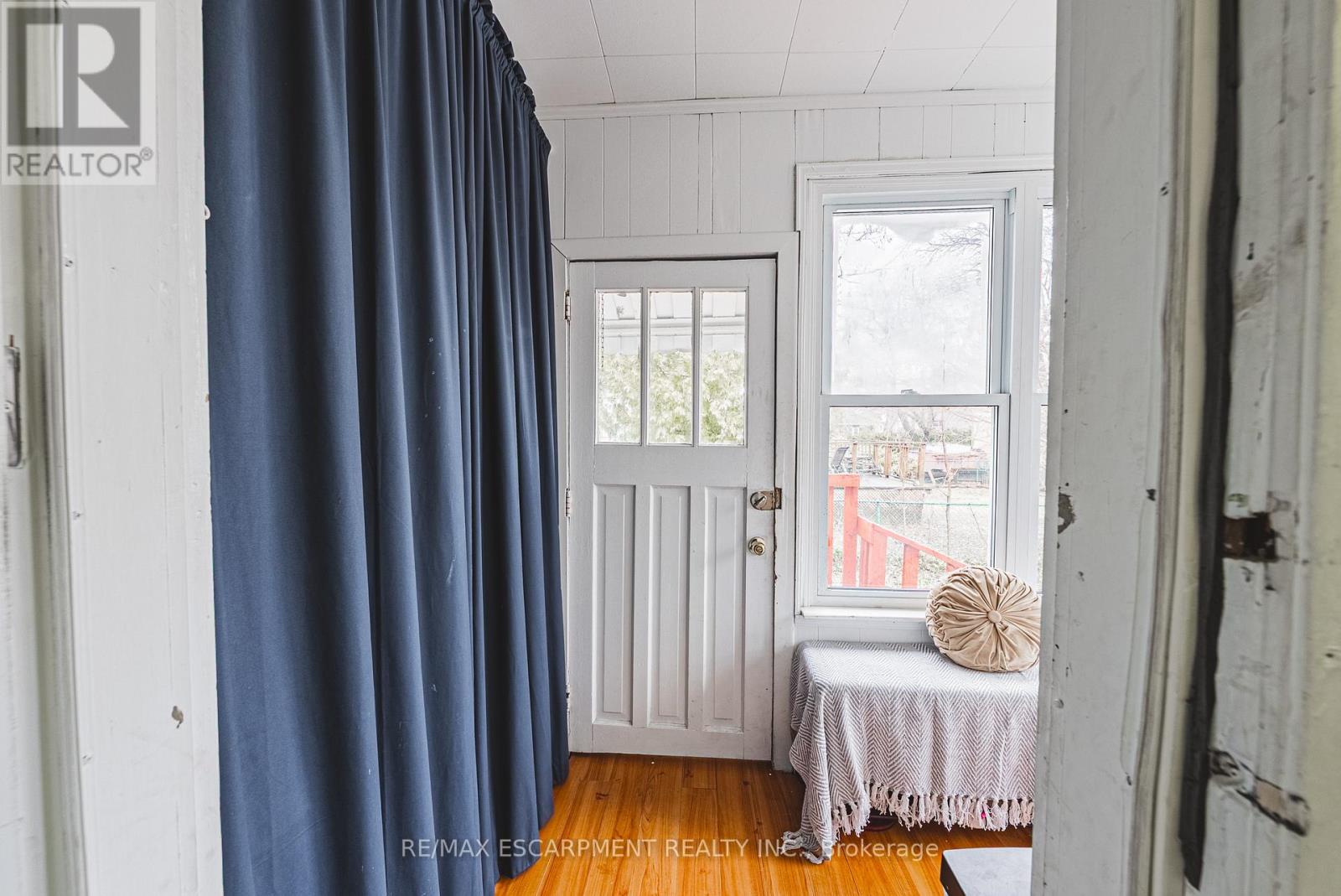 Main - 5 West 3rd Street, Hamilton, Ontario  L9C 3J5 - Photo 12 - X13131006