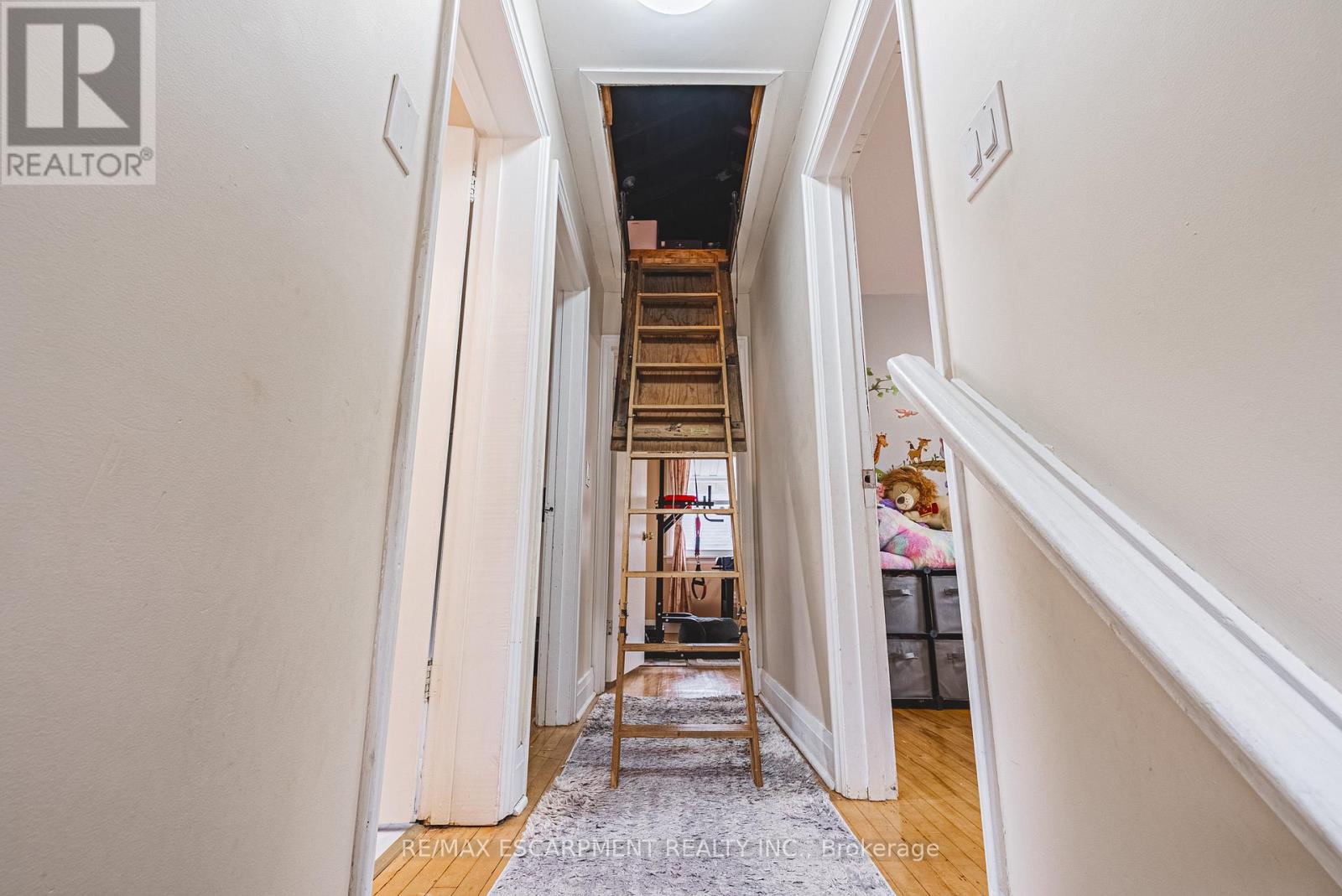 Main - 5 West 3rd Street, Hamilton, Ontario  L9C 3J5 - Photo 15 - X13131006
