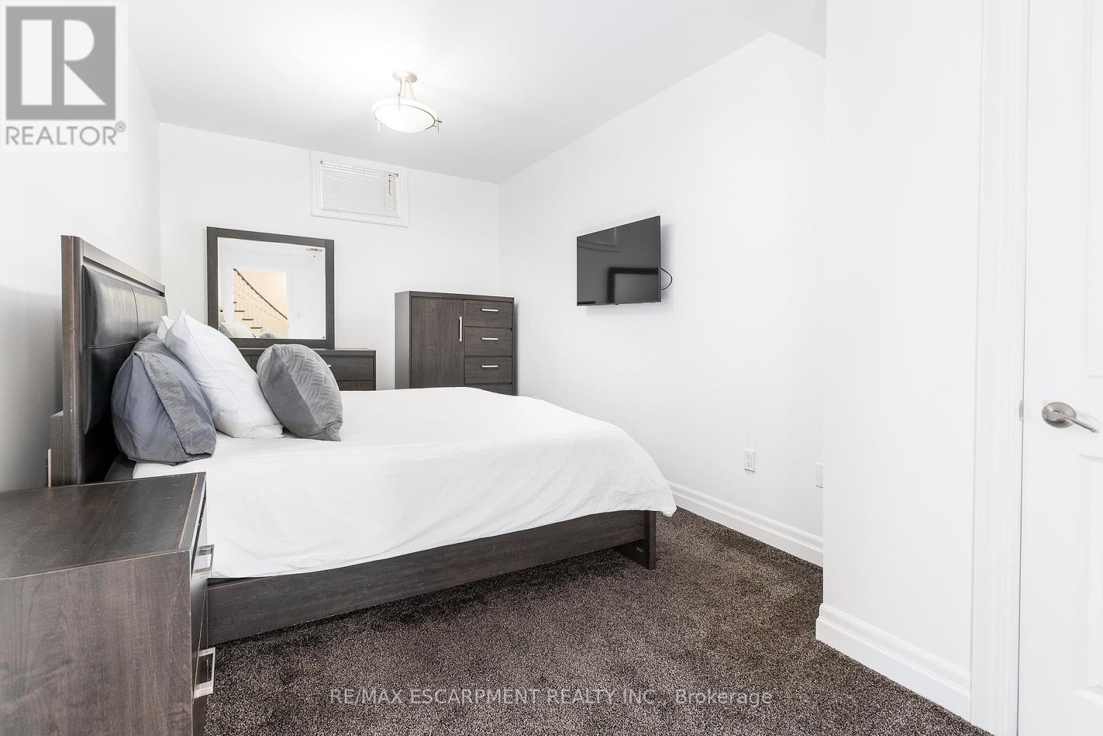 27 Elodia Court, Hamilton, Ontario  L9C 7R2 - Photo 32 - X13131030