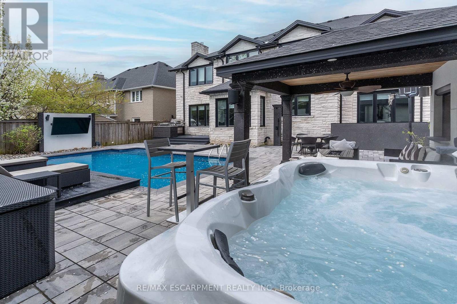 27 Elodia Court, Hamilton, Ontario  L9C 7R2 - Photo 41 - X13131030