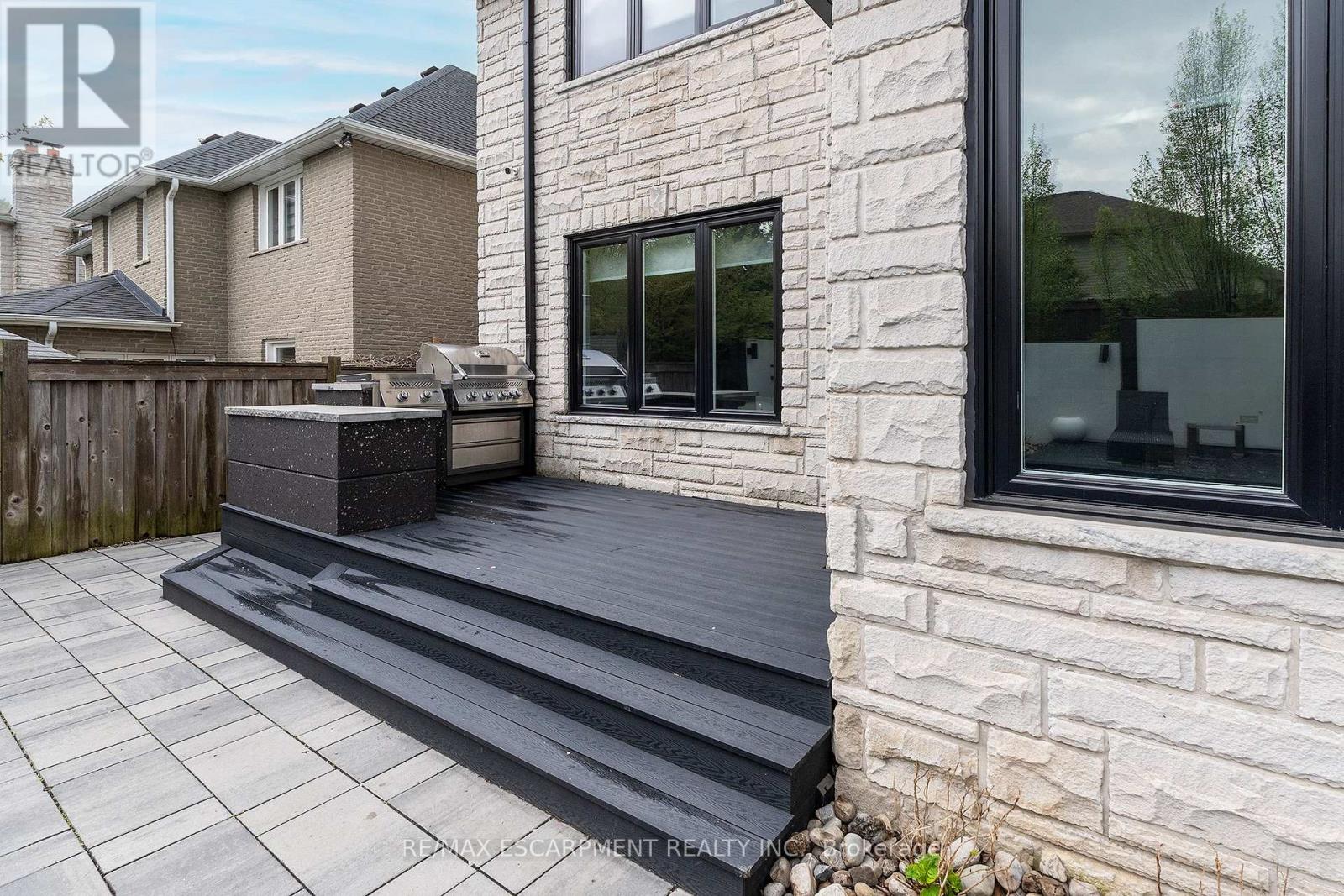 27 Elodia Court, Hamilton, Ontario  L9C 7R2 - Photo 44 - X13131030