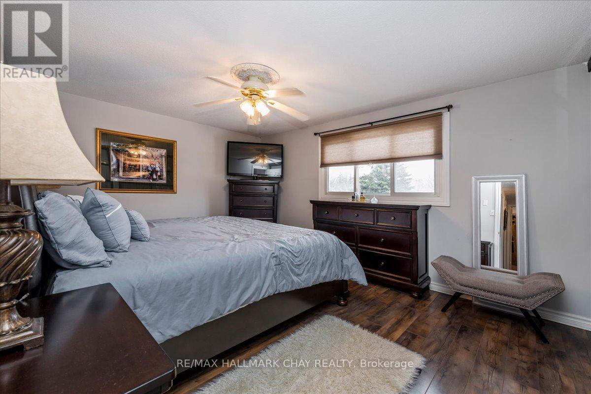36 Ridgeway Avenue, Barrie, Ontario  L4N 5L2 - Photo 10 - S12892386