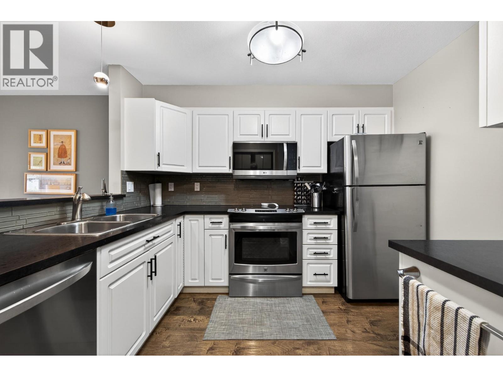 1120 Hugh Allan Drive Unit# 411, Kamloops, British Columbia  V1S 1T4 - Photo 2 - 10387425