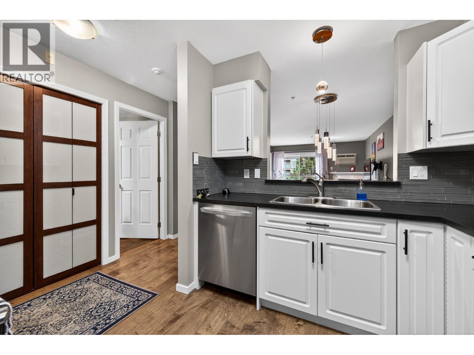 1120 Hugh Allan Drive Unit# 411, Kamloops, British Columbia  V1S 1T4 - Photo 3 - 10387425