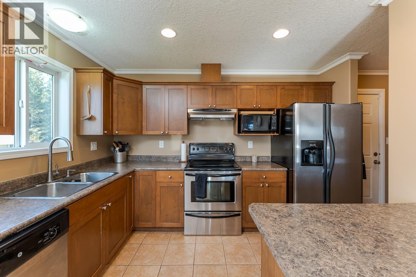 8385 Muralt Road, Prince George, British Columbia  V2N 6H1 - Photo 2 - R3123283