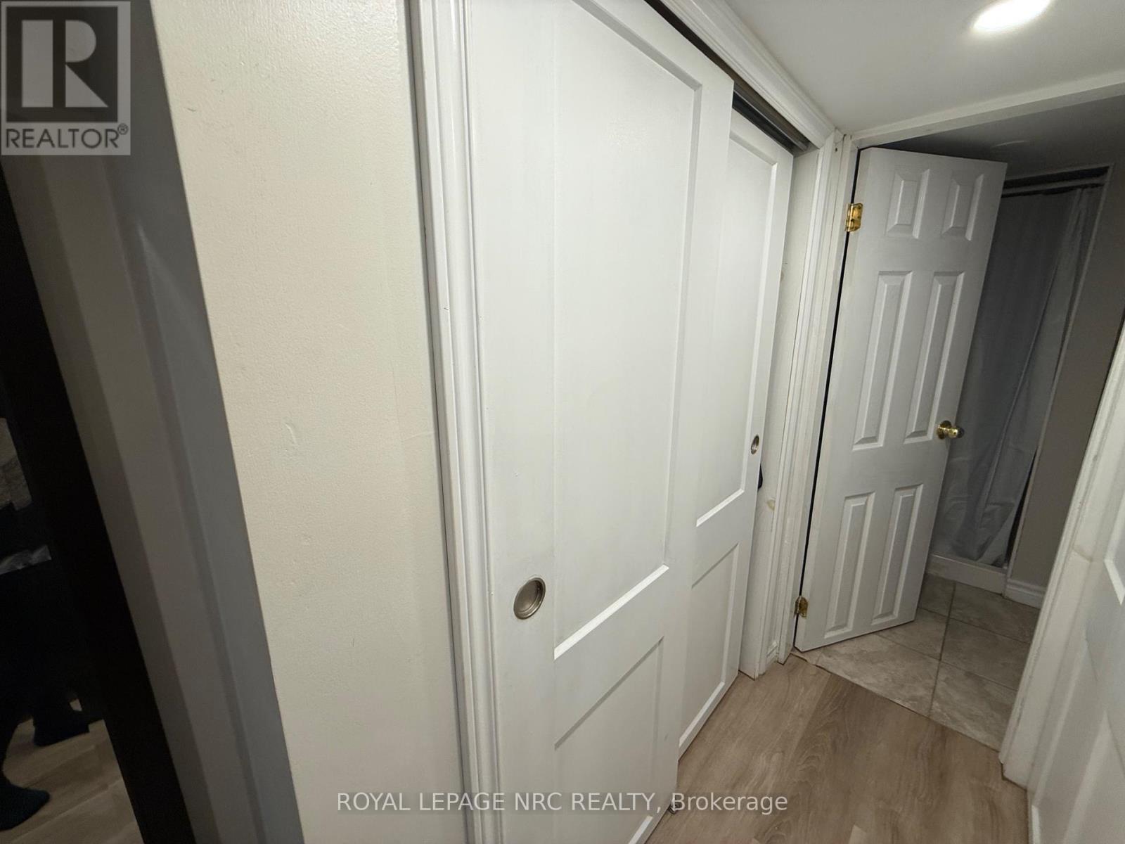 Lower Unit - 5715 Highland Avenue, Niagara Falls, Ontario  L2G 4X2 - Photo 9 - X13131078