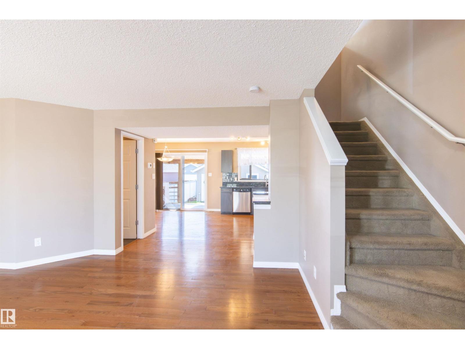 9116 Shaw Wy Sw, Edmonton, Alberta  T6X 0S4 - Photo 3 - E4487837