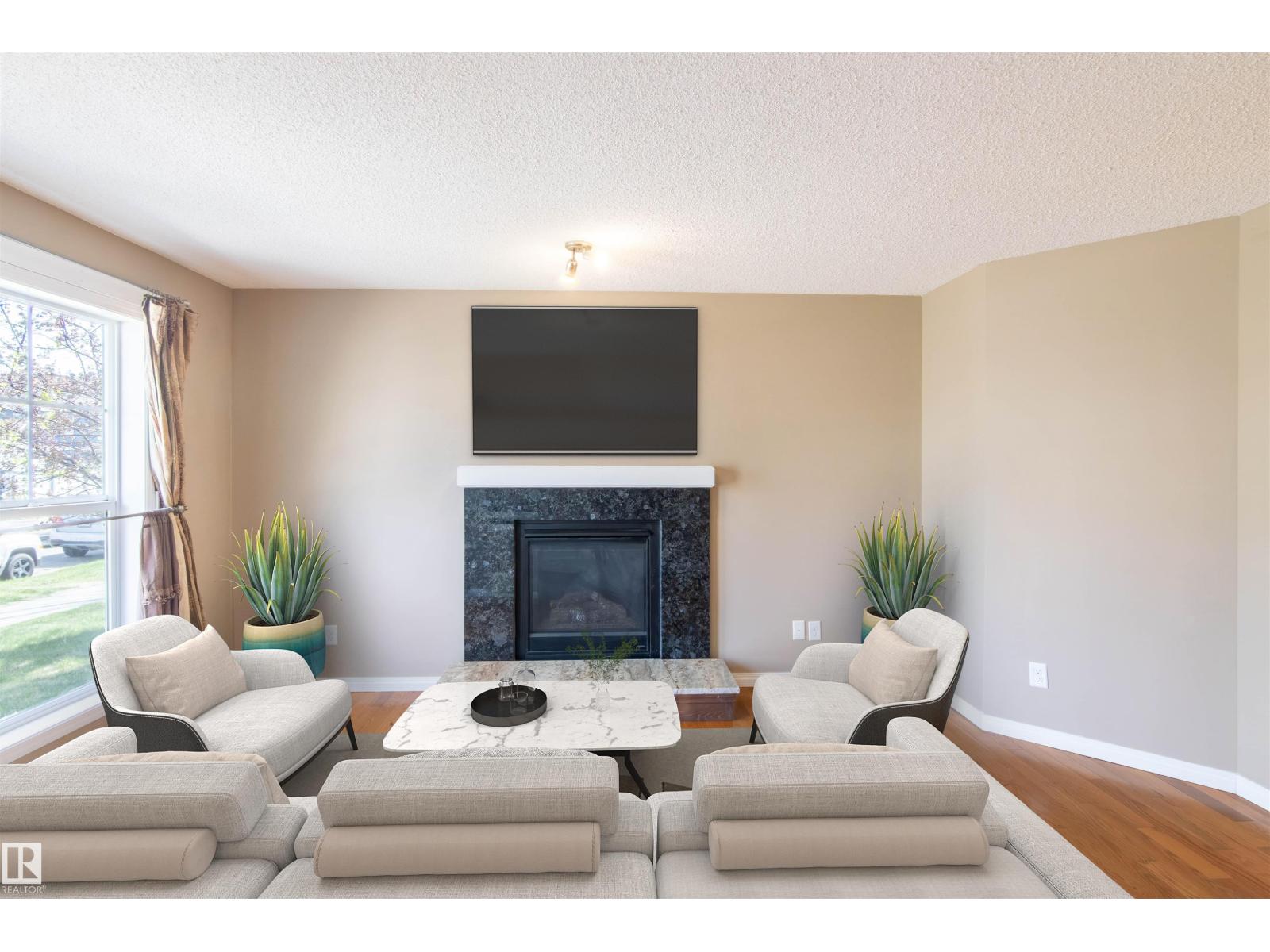 9116 Shaw Wy Sw, Edmonton, Alberta  T6X 0S4 - Photo 4 - E4487837
