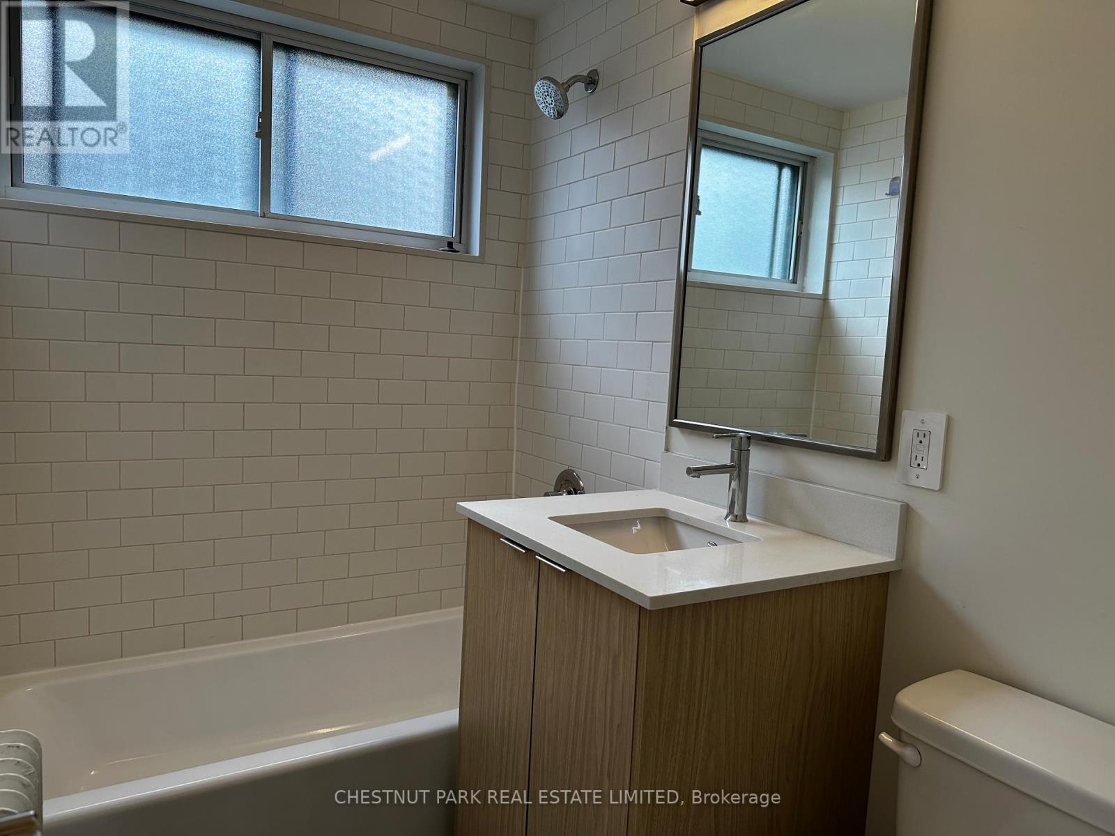4 - 1 Wingreen Court, Toronto, Ontario  M3B 1B9 - Photo 9 - C13131054