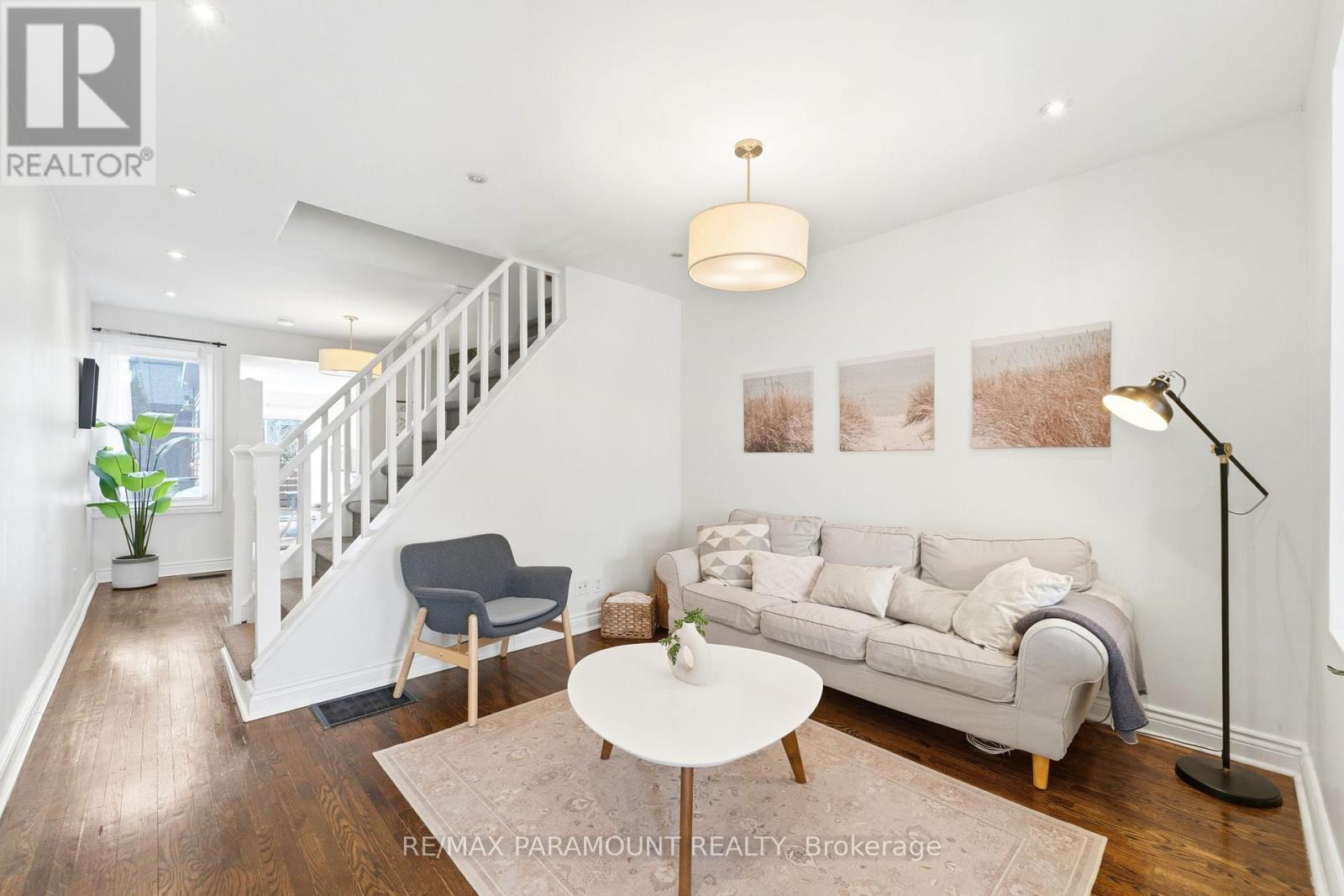 670 Rhodes Avenue, Toronto, Ontario  M4J 4X6 - Photo 16 - E13131086